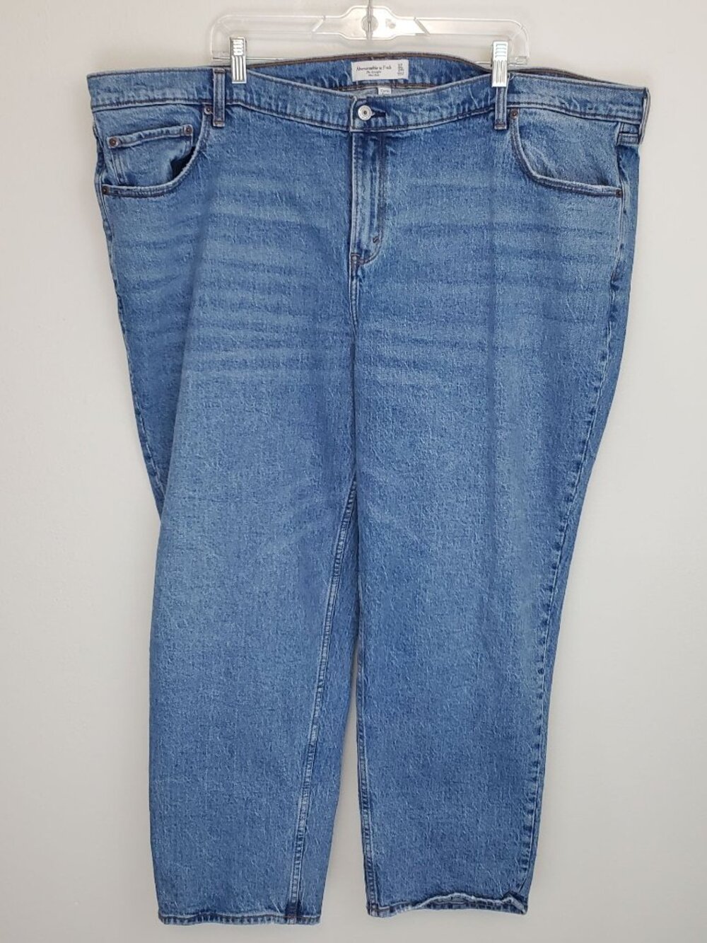 Abercrombie & Fitch Curve Love The Straight Mid Rise jeans